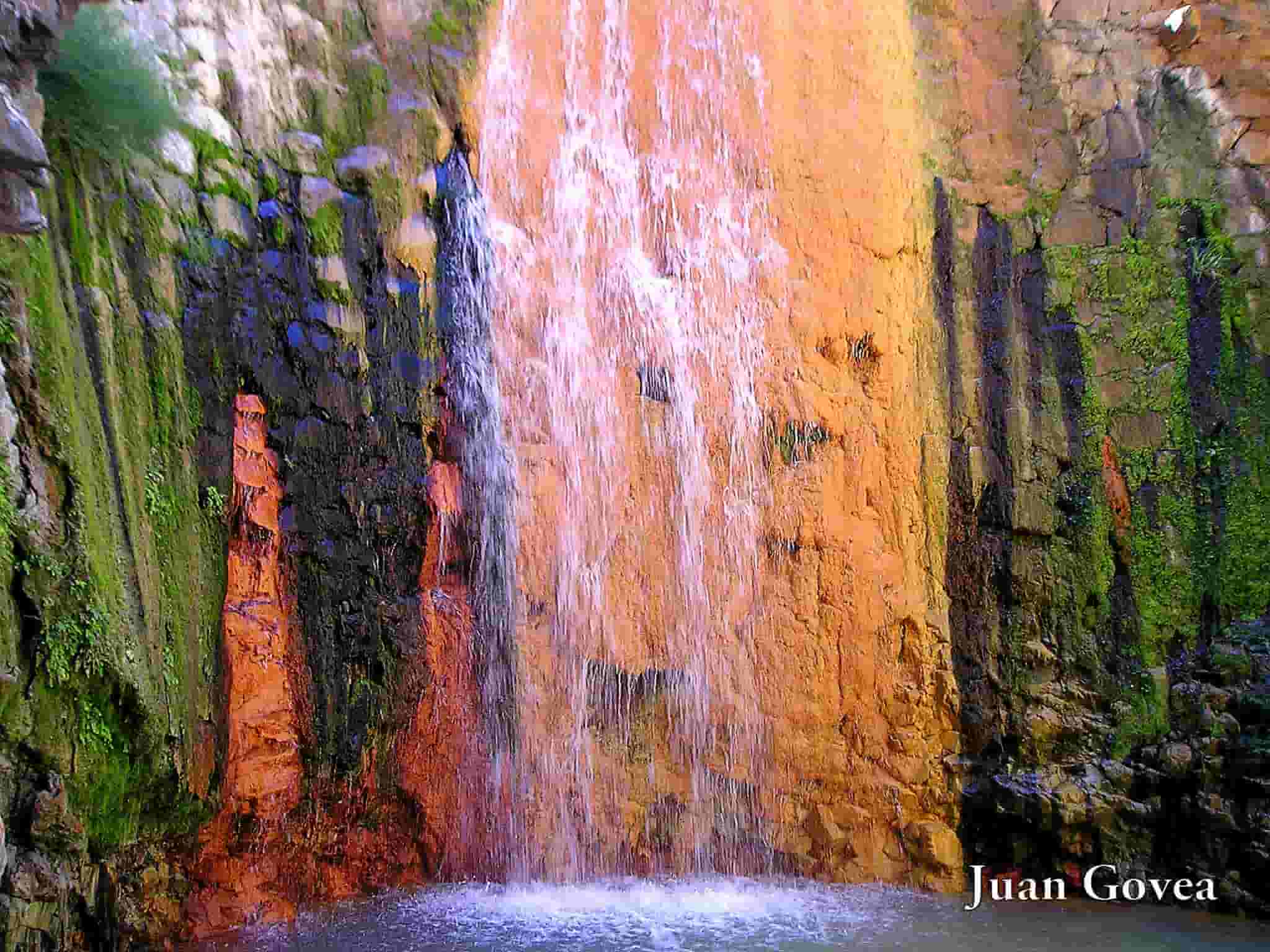 cascada de colores la palma
