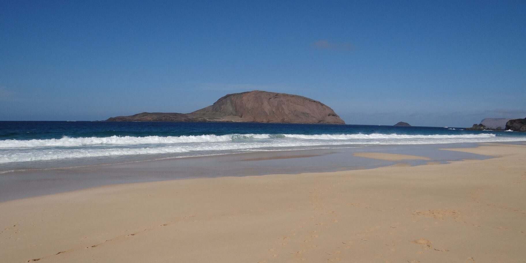 rutas de senderismo en la graciosa