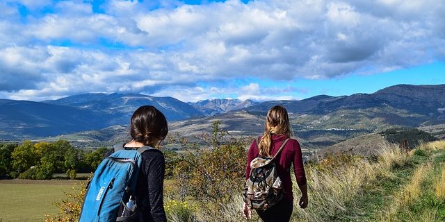 senderismo españa Según datos del Gobierno de España hay dos millones de personas que practican senderismo de manera habitual en nuestro país