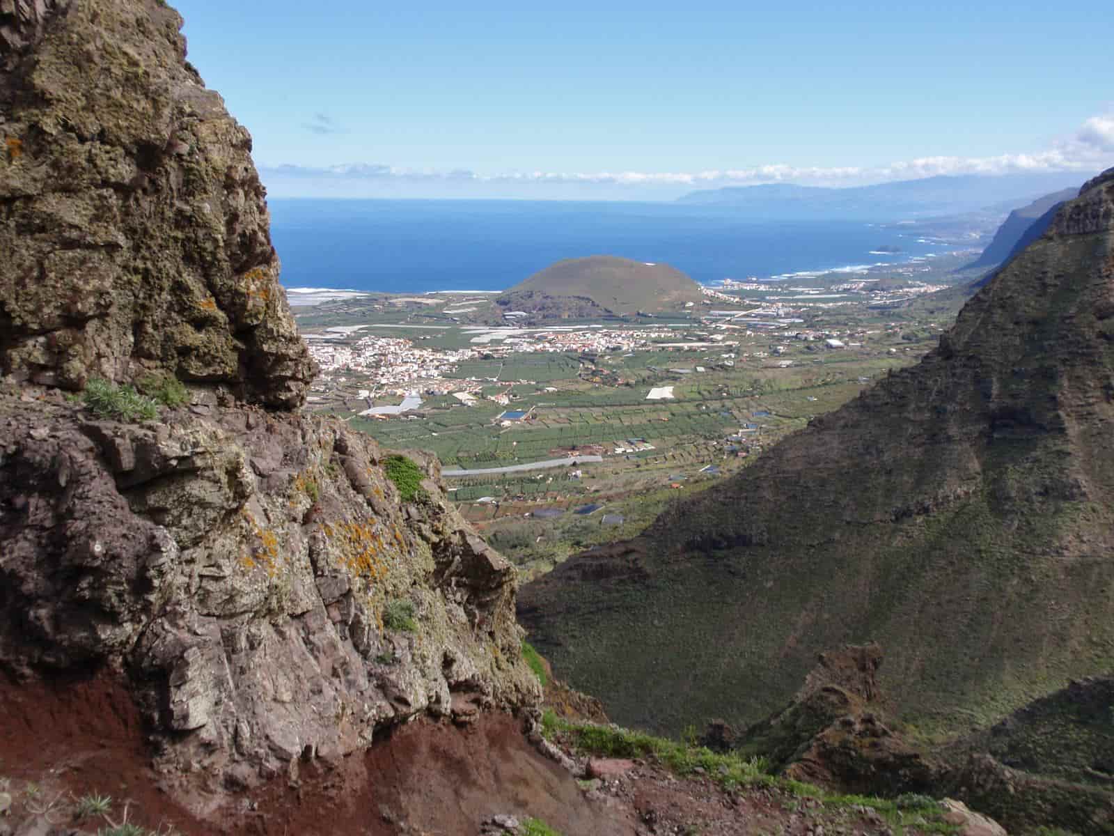 Ruta de senderismo que haremos el próximo sábado día 29 de Junio en Teno alto. Una oportunidad de disfrutar de unas preciosas vistas a la isla baja y Punta de Teno dentro del privilegiado entorno que nos regala el Parque Rural de Teno.