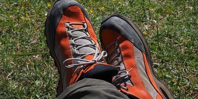 calzado de senderismo No resulta fácil escoger tu calzado de senderismo ideal, pero podrás orientar tu elección en base al terreno