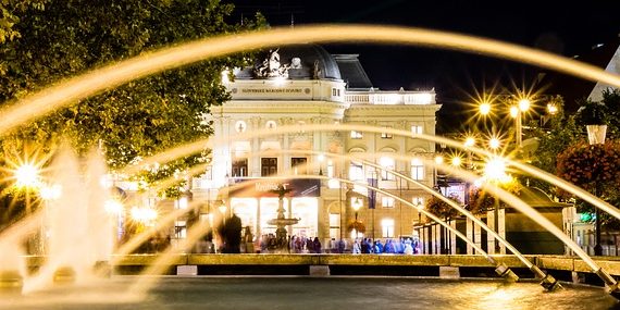 Bratislava, cuidad de contrastes Cualquier época del año es ideal para visitarla y disfrutar por el casco viejo de la ciudad y deleitarse con su rica gastronomía