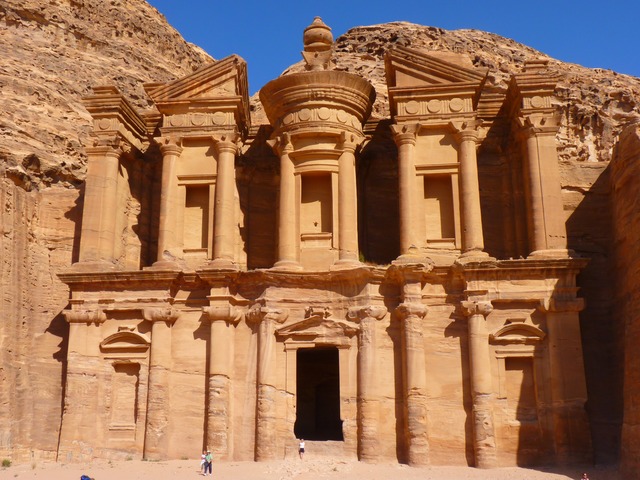 Con nuestro viaje Tesoros de Jordania Vivirás experiencias inolvidables