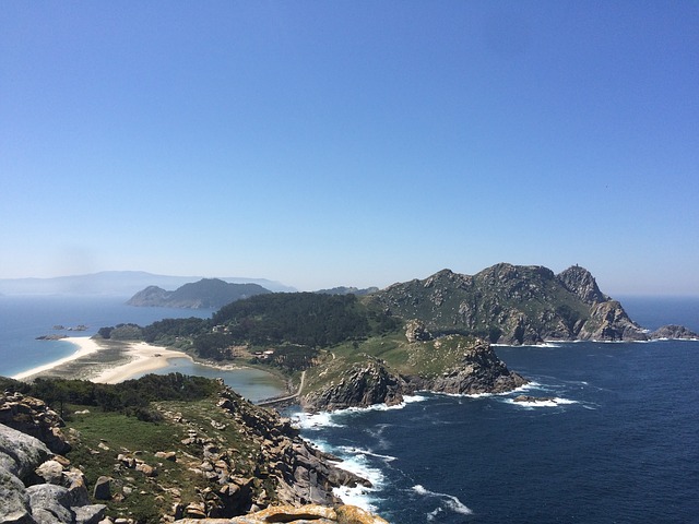 Las Islas Cíes Las Islas Cíes pertenecen a Vigo