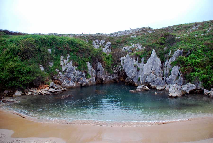 Playa del Gulpiyuri, Concejo de Llanes