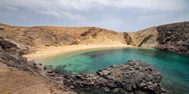 playa-del-papagayo-2439299_640