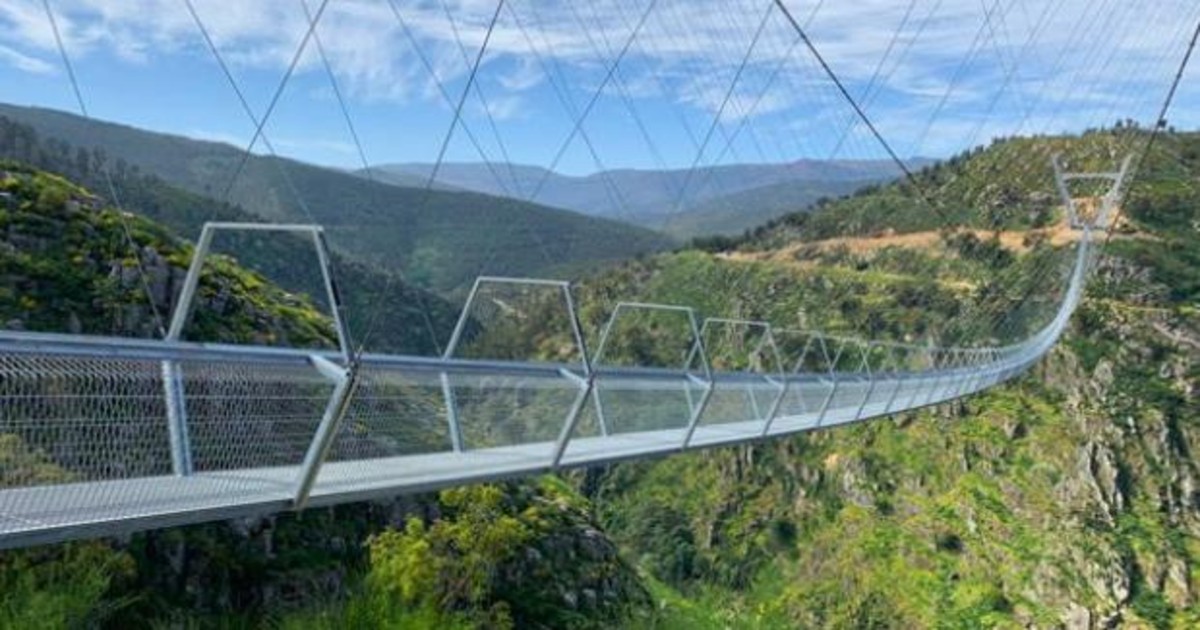 El puente colgante peatonal más largo del mundo está en Portugal