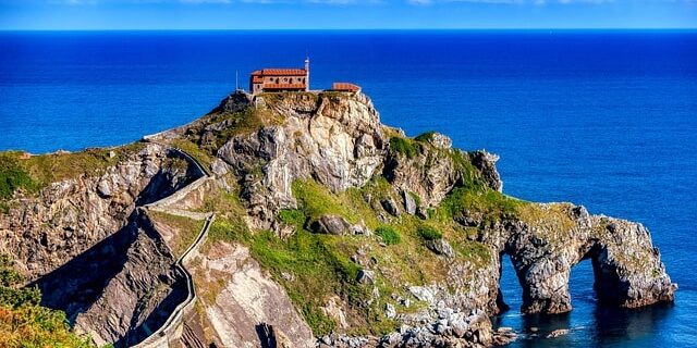 En este artículo de mostramos un trío de ases en el País Vasco