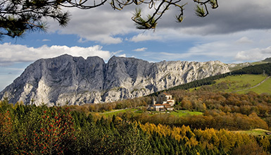 Parque Natural de Urkiola El Parque Natural de Urkiola es el entorno ideal para disfrutar de la naturaleza