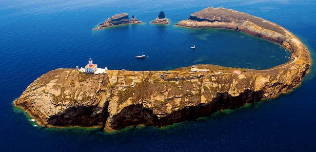 Las Islas Columbretes son un conjunto de pequeños islotes de origen volcánico