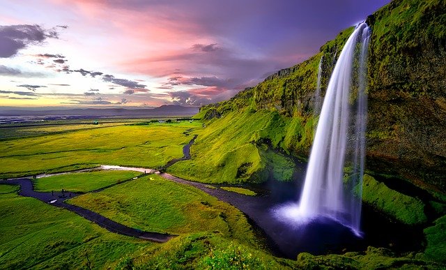 Islandia Sin duda alguna Islandia es un país que brinda al visitante una gran variedad de experiencias