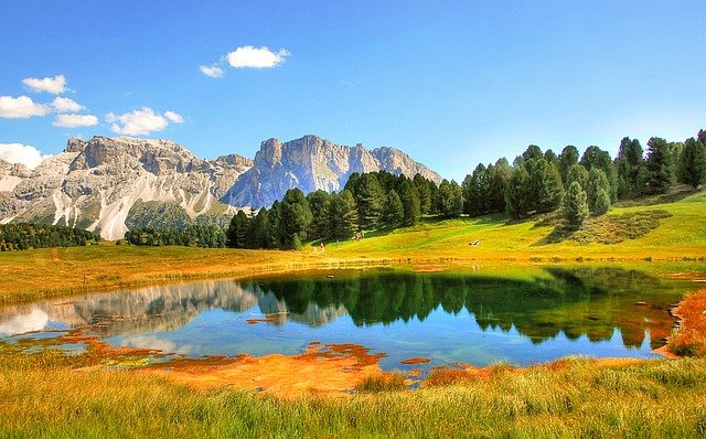 Los Dolomitas La cadena montañosa de Los Dolomitas fue declarada Patrimonio de la Humanidad por la UNESCO en el año 2009
