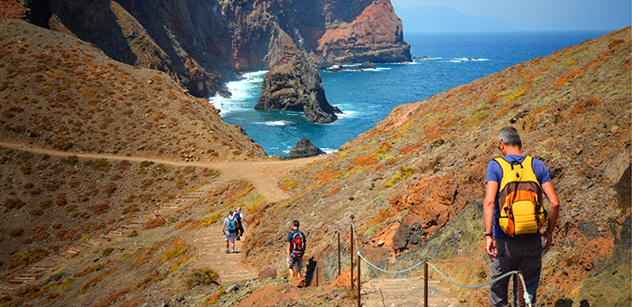 Punta San Lorenzo El sendero de Punta de San Lorenzo, en Madeira, discurre por un exótico paisaje volcánico con increíbles acantilados
