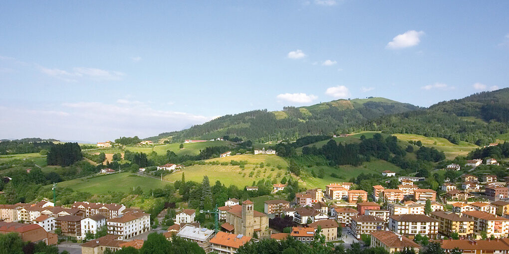 Ruta del Queso de Idiazabal La Ruta del Queso de Idiazabal es una ruta circular de montaña que recorre el interior de Guipúzcoa
